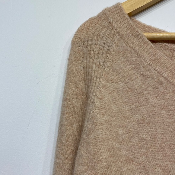 J.Crew V-Neck Merino Wool Blend Yarn Sweater Size Small - Picture 3 of 5